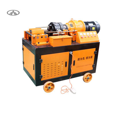 自動リバースクリュースレッドローリングマシン スタッドボルト 16-40mm 範囲 7.5kw 電力