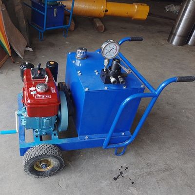 200KG 重量 ディーゼル エンジン 滑らかで速い岩石分割のための水力岩石分割機