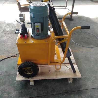 水力石割り石割り機 200kgの重さで花岩を割る