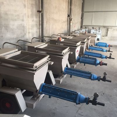 容易なメンテナンス 8時間あたり1000m2 多機能プルーンジャー モルター セメント 石膏 噴霧機