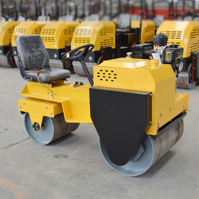 1トンの水力駆動ユニット アスファルトタイヤ道路ローラー振動器 740*530mmホイールサイズ